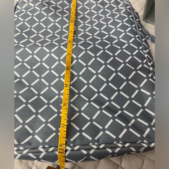 Padded Organizer - Picture 9 of 11